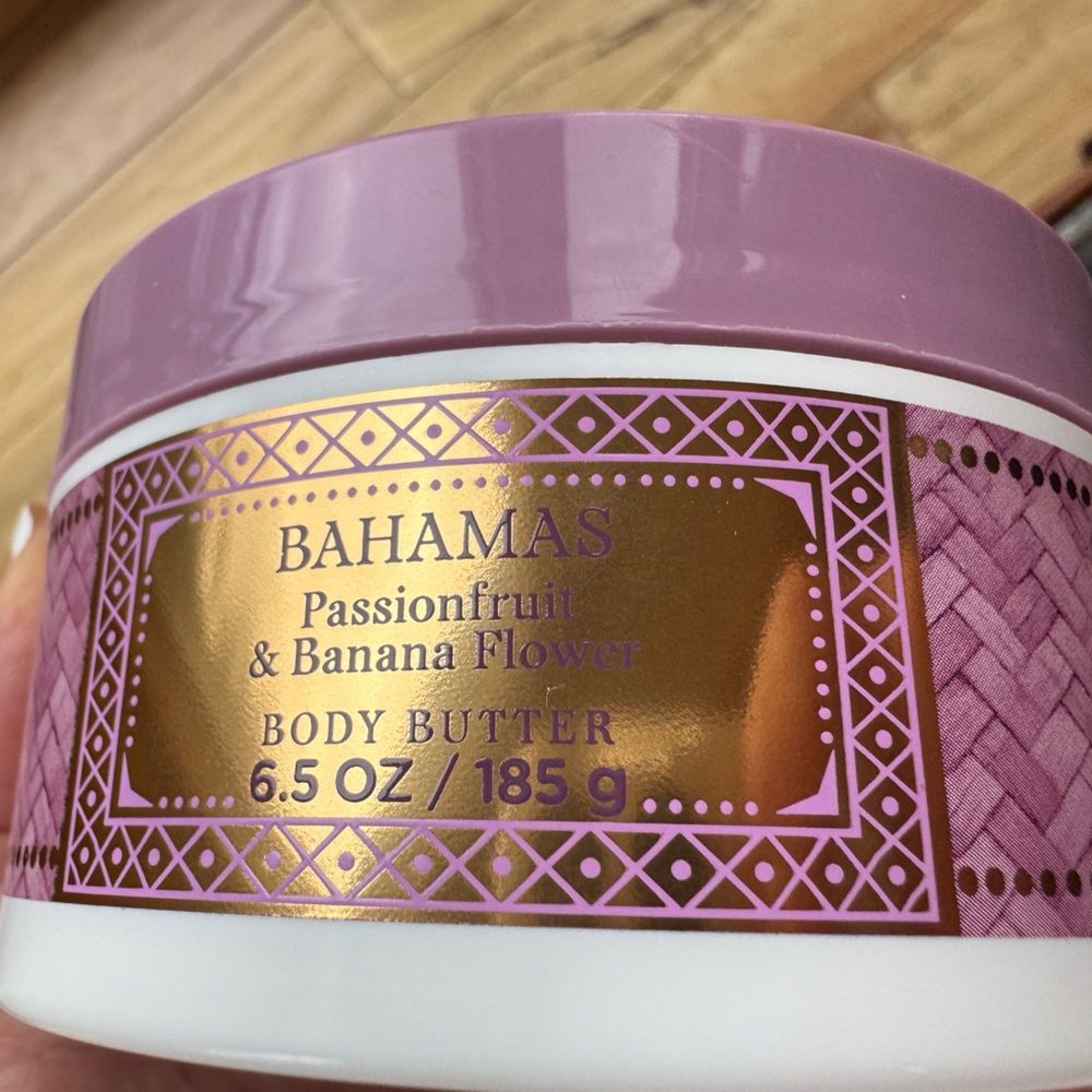 Bath & Body Works Bahamas Passionfruit & Banana Flower Body Butter & Lotion - Picture 7 of 13